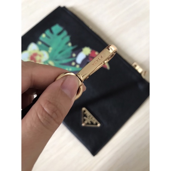 Túi cầm tay PRADA