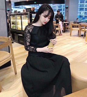Váy ren đính hạt