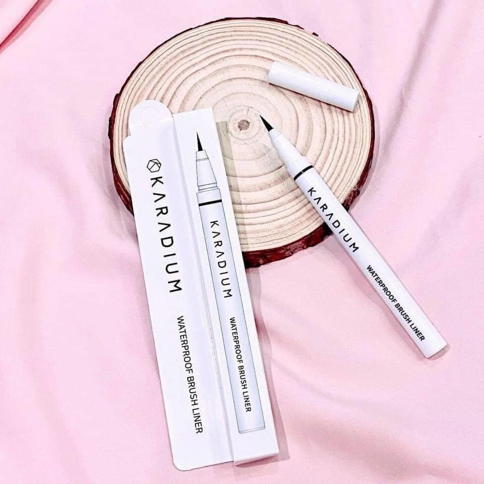 Karadium Waterproof Brush Liner - Bút Dạ Kẻ Mắt Nước