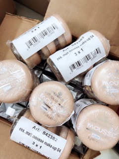 PHẤN TƯƠI MOUSSE MÀU 04 CỦA ĐỨC