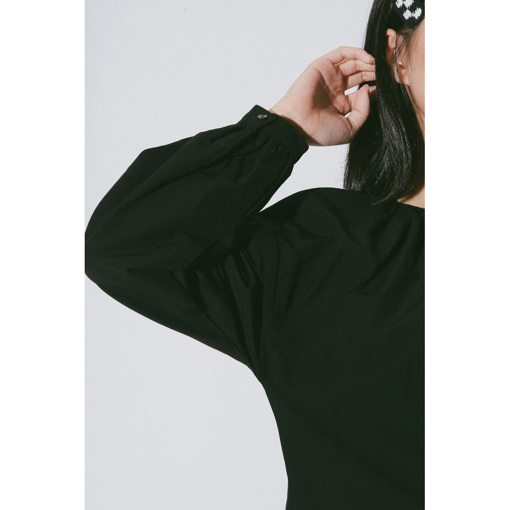 Đầm ngắn dáng rộng màu đen kèm dây thắt nơ | BigBuy360 - bigbuy360.vn