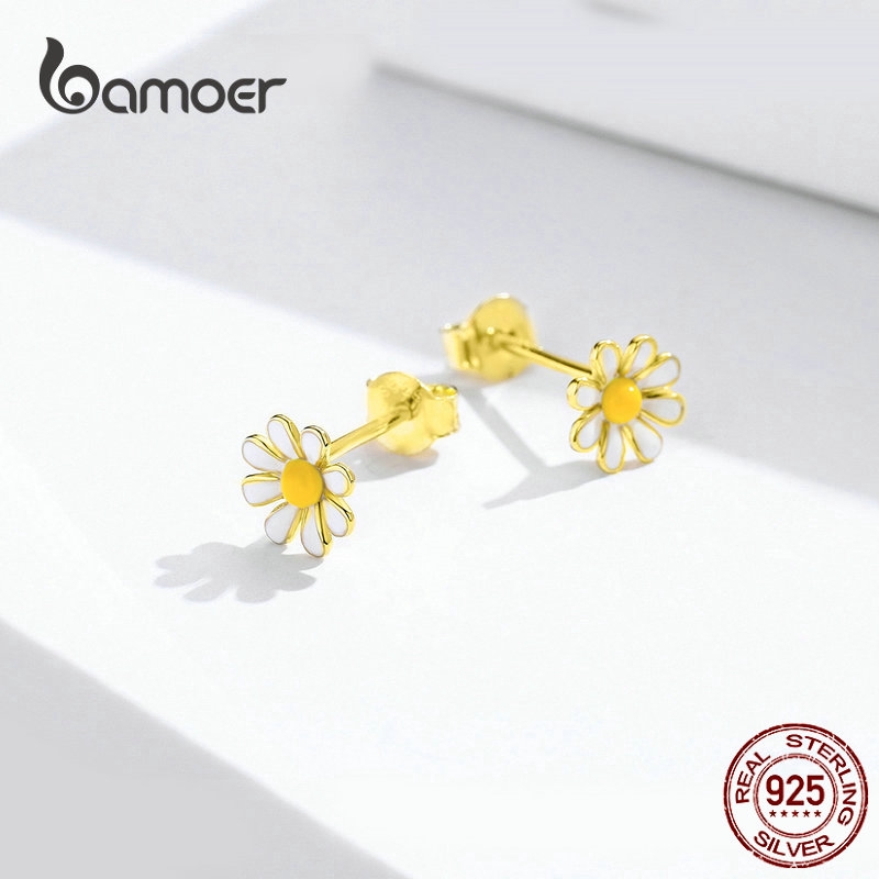 Khuyên tai BAMOER bạc 925 hình hoa cúc màu vàng và trắng tráng men dễ thương