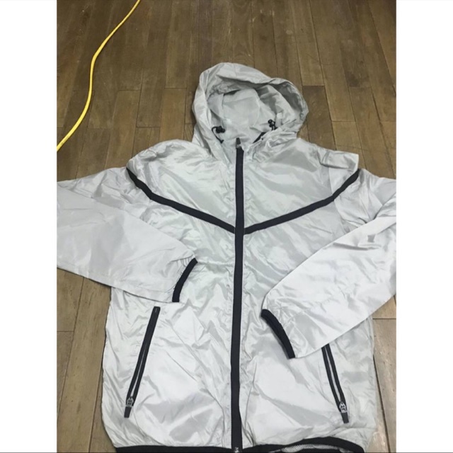 Áo khoác gió F21 authentic