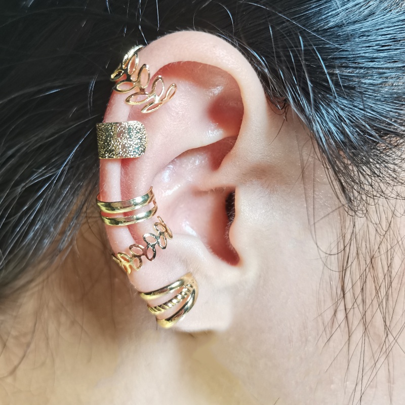 Set 5 Khuyên Vành Tai Hình Lá Cây Màu Vàng Kim Phong Cách Vintage Không Cần Khoan Lỗ Dành Cho Nam Và Nữ