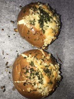 Bánh mì bơ tỏi phomai
