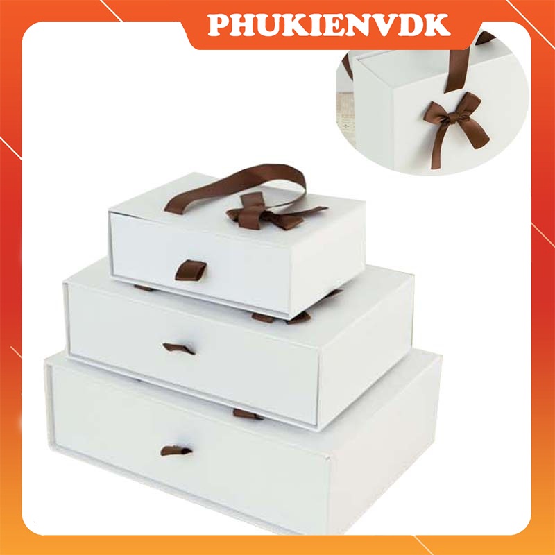 Hộp quà tặng màu trắng gắn nơ nâu kèm túi dạng kéo cao cấp