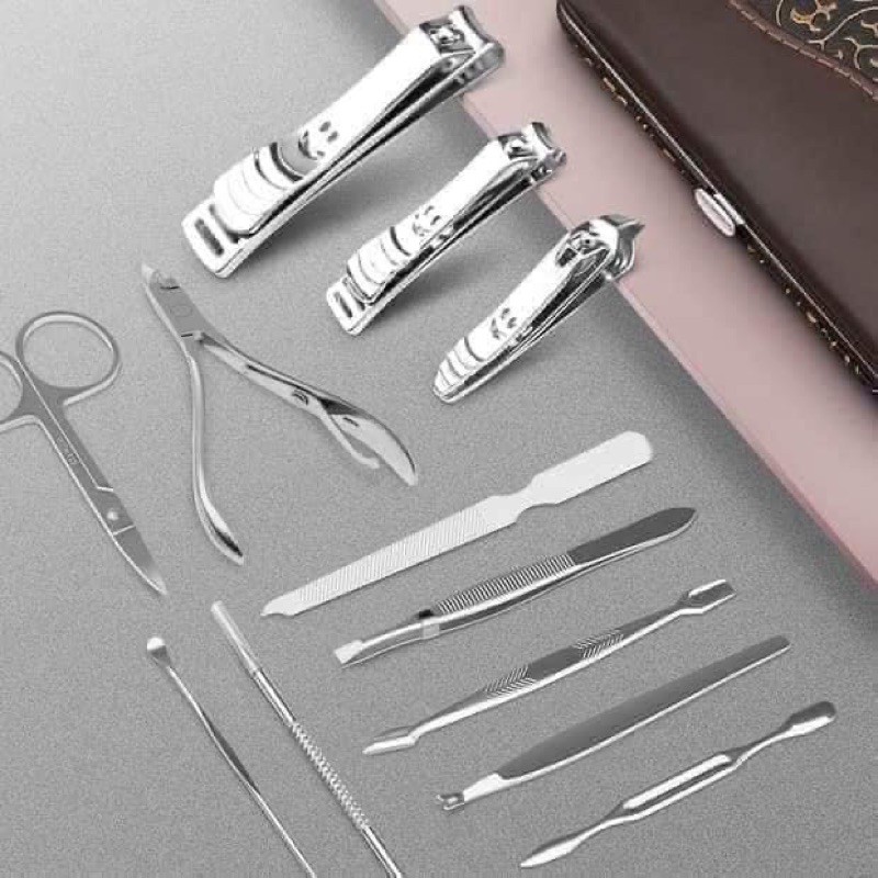 Bộ cắt móng tay 12 món nhỏ gọn tiện lợi