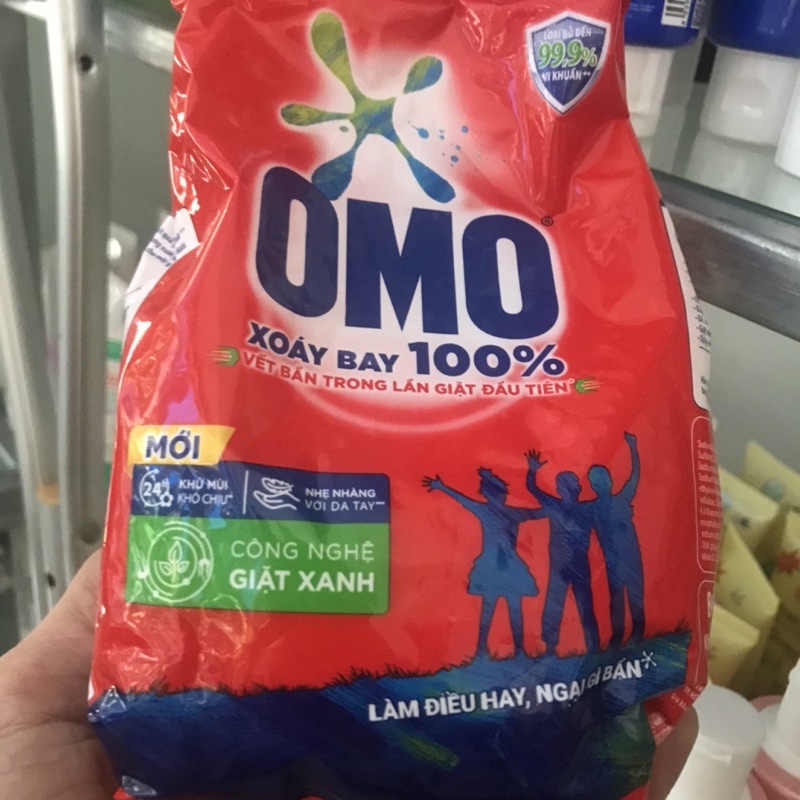 Bột Giặt OMO xoáy bay Vết Bẩn 380g
