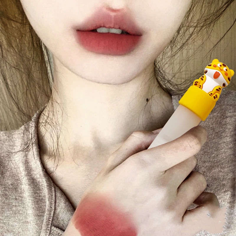 Son Kem Màu Nhung Lì Thiết Kế Vỏ Hình Hổ Hoạt Hình Dễ Thương