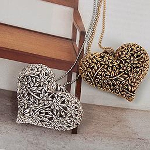 Dây chuyền hợp kim thiết kế hình trái tim chạm khắc tinh tế sang trọng dành cho nữ