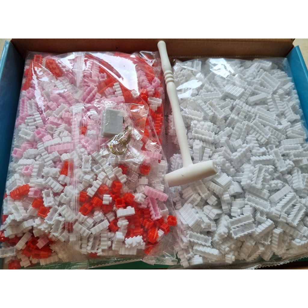 Đồ chơi lắp ráp Mô Hình Gấu Bearbrick  cỡ lớn Hàng Đẹp 34cm gấu ôm hoa cầu hôn mẫu siêu hot có đèn led