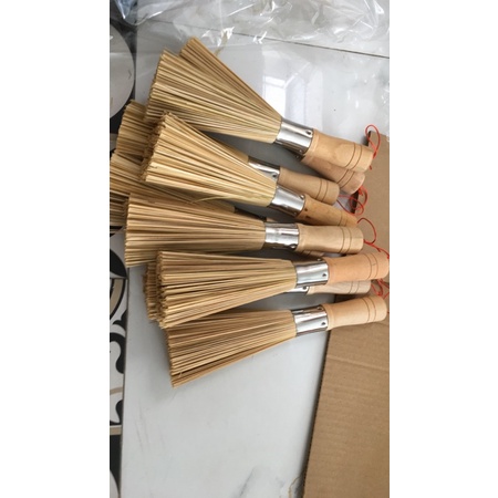 Chổi tre cán gỗ quét nồi chảo - 25cm-30cm