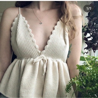 Áo len móc croptop 2 dây