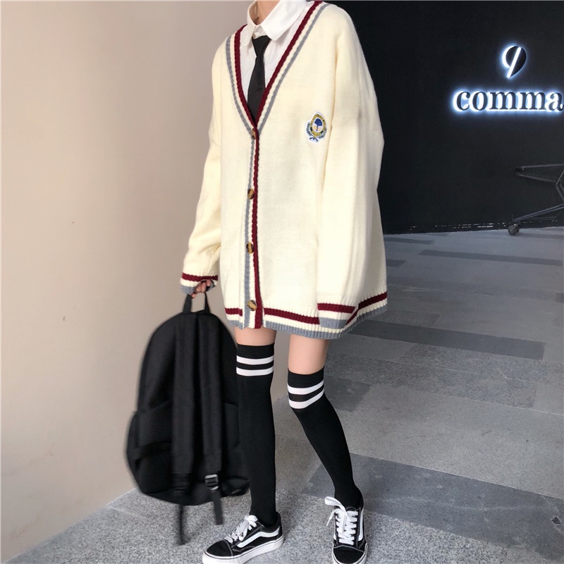 Áo khoác cardigan cổ tim viền rót cài cúc Áo cadigan LOGO nữ chất nỉ bông ấm hot trend cá tính - GEN_ZOO