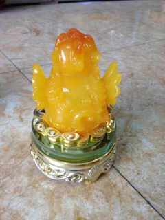 Tỳ hưu màu vàng
