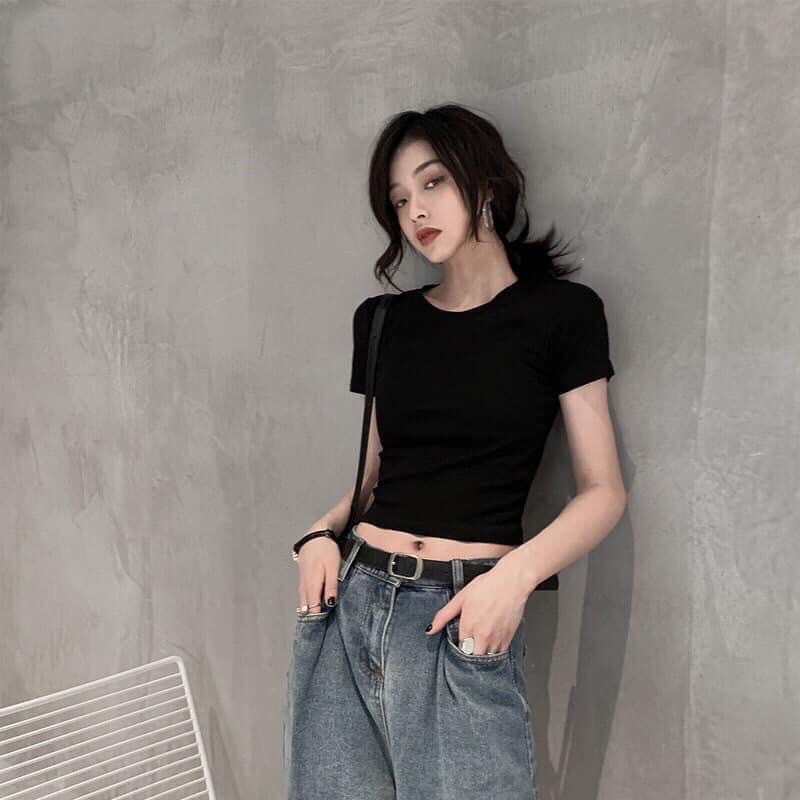 Áo Croptop Basic Trơn Cổ Tròn 2 Màu Đen Trắng