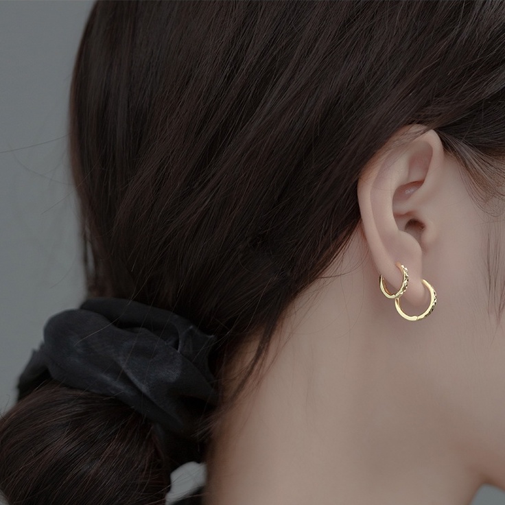 Khuyên tai bạc S925 Xi Vàng 18K Cá Tính Dáng Tròn B2705 - Bảo Ngọc Jewelry