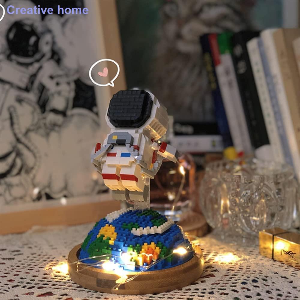 💥GIÁ SỐC💥Mô hình lắp ghép hình phi hành gia có đèn led độc đáo DIY