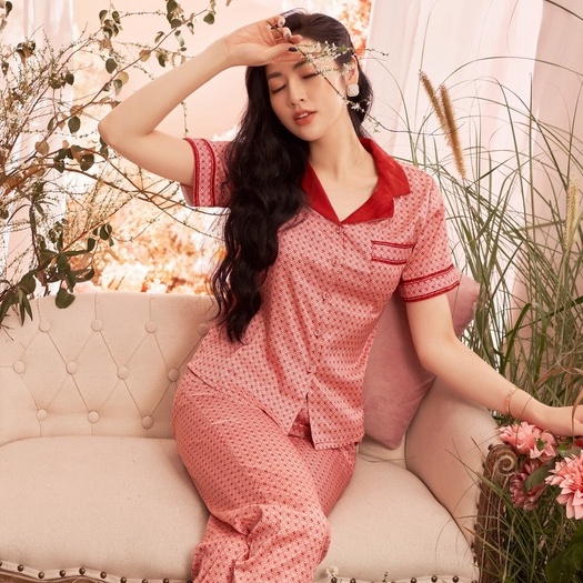 Đồ bộ mặc nhà nữ pyjama thương hiệu MỘC EVA chất liệu lụa cao cấp ngắn tay quần dài sang trọng thanh lịch MSSP:LX212208!