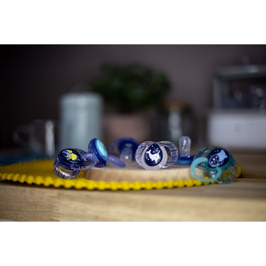 Ty ngậm dạ quang cho bé Tommee Tippee Night Time 6-18 tháng  - Kỳ lân biển