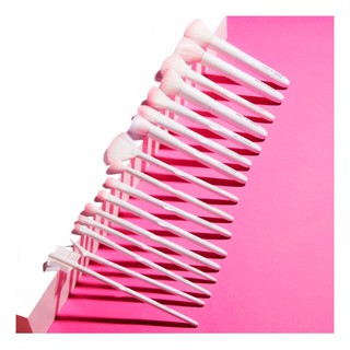 WET n’ WILD bộ 17 cọ trang điểm Wet n’ Wild các loại (kèm túi da sành điệu của hãng) – WET N’ Wild brush roll 17 pieces