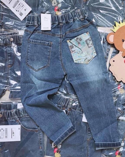 Quần jean Zara Mickey