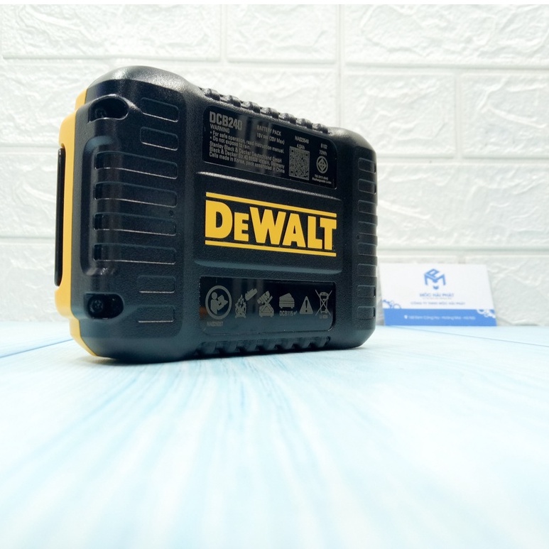 Pin 4a mỏng, pin 4a Dewalt 20V – 4Ah DCB240