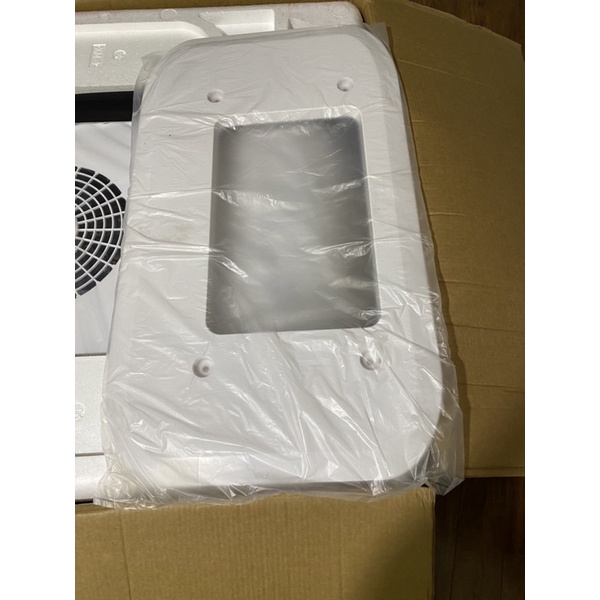 Máy Lạnh, Điều Hoà âm trận loại 24v và 12V Cho Xe Tải, Máy nó Công Trình Chạy Điện Ác Quy