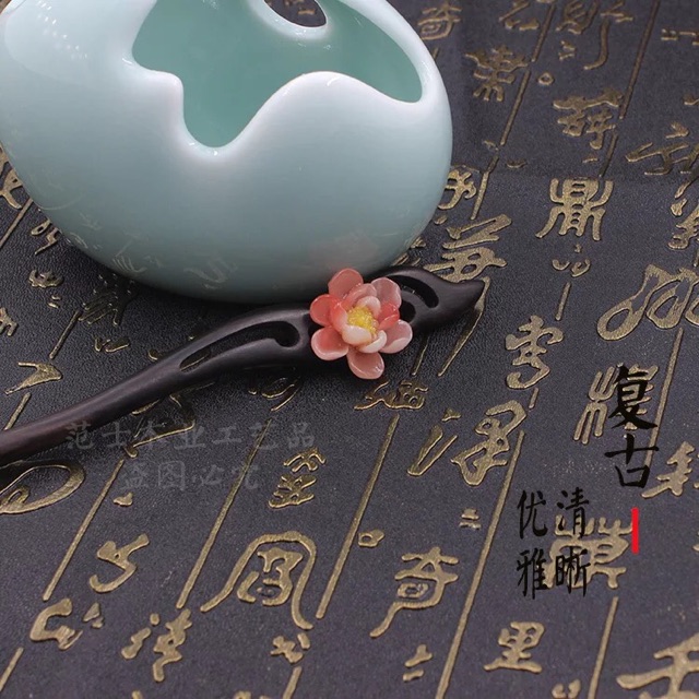 Trâm gỗ mun đính hoa cổ trang cao cấp