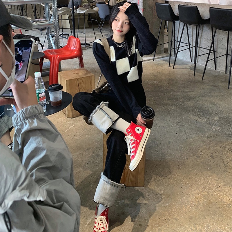 Quần jeans nữ lưng cao ống rộng màu tương phản năng động sành điệu