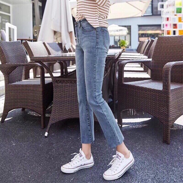 Chuyên quần bò xuất,rất rất nhiều mẫu mã các cậu nhé.hàng siêu co giãn,chất jean mềm mặc thoải mái lắm nha