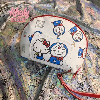 Bóp ví tiền mini hoặc đồ dùng cá nhân hình Doraemon và Hello Kitty màu trắng viền đỏ có dây tay - 70DO00160D