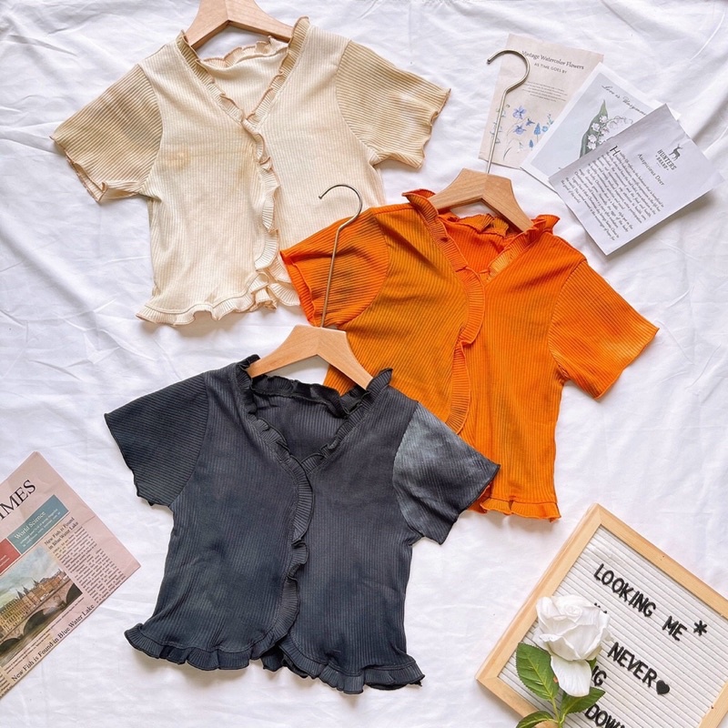 áo Croptop cổ V viền bèo xẻ sexy