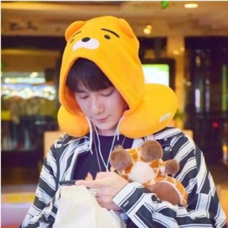 Gối cổ chữ U có mũ Ryan