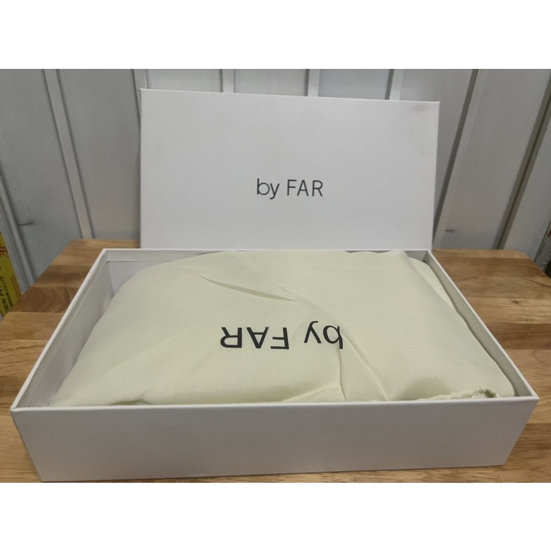 Túi màu trắng full hộp🥰🥰🥰🥰😘😘