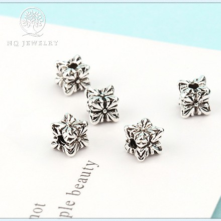 Charm bạc chặn hình hoa - NQ Jewelry