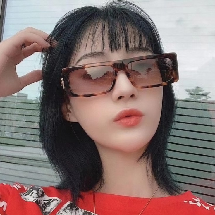 Kính mát thời trang gọng nhiều màu sắc đầy cá tính