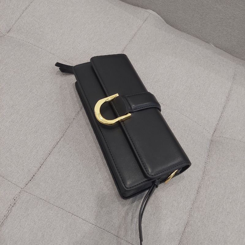 Túi Đeo Vai Kết Hợp Đeo Chéo Kẹp Nách Khóa Kim Loại Hình Móng Ngựa Sang Trọng Da Mềm Dáng Túi Dài Ví Cầm Tay Cidu CD14