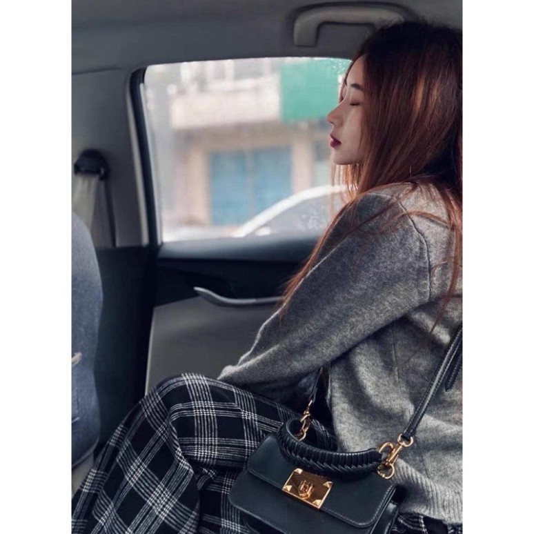 Túi xách quai đan mềm khoá gập Sz 18 xinh