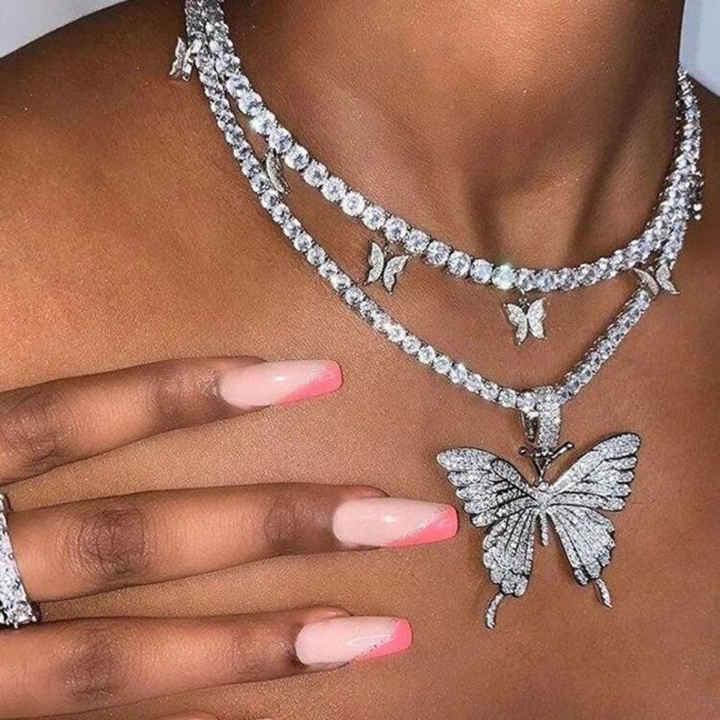 Vòng cổ mặt hình bướm đính đá thời trang cho nữ