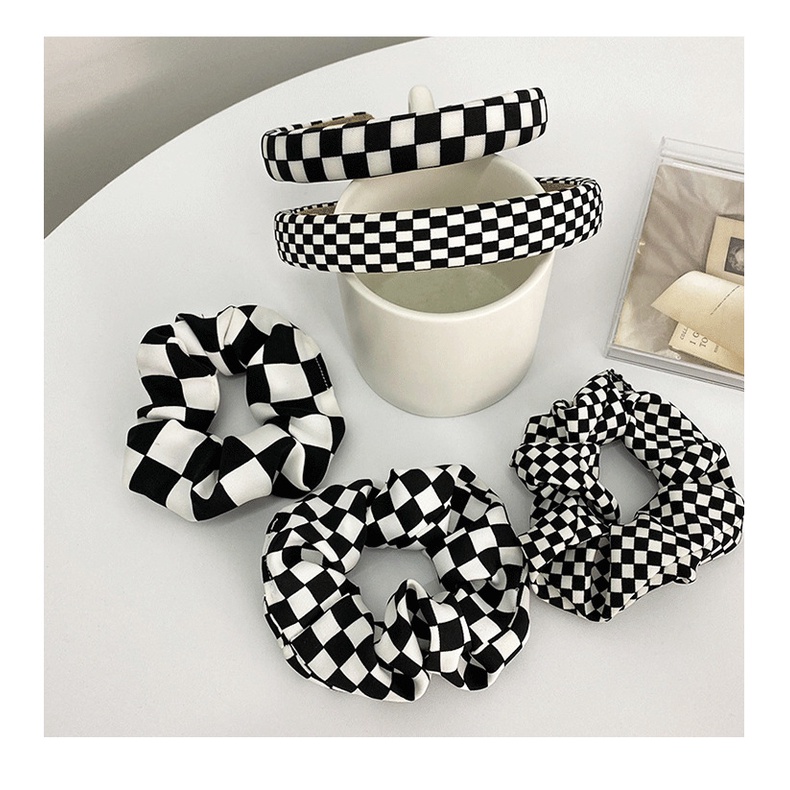 Cột tóc scrunchies cài tóc sọc caro đen trắng hàn quốc hot Tiluca S52