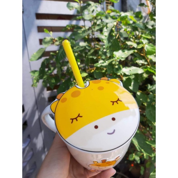 Cốc sứ có quai có nắp tặng kèm thìa dùng uống cafe trà,...chất sứ cao cấp hàng đẹp giá rẻ
