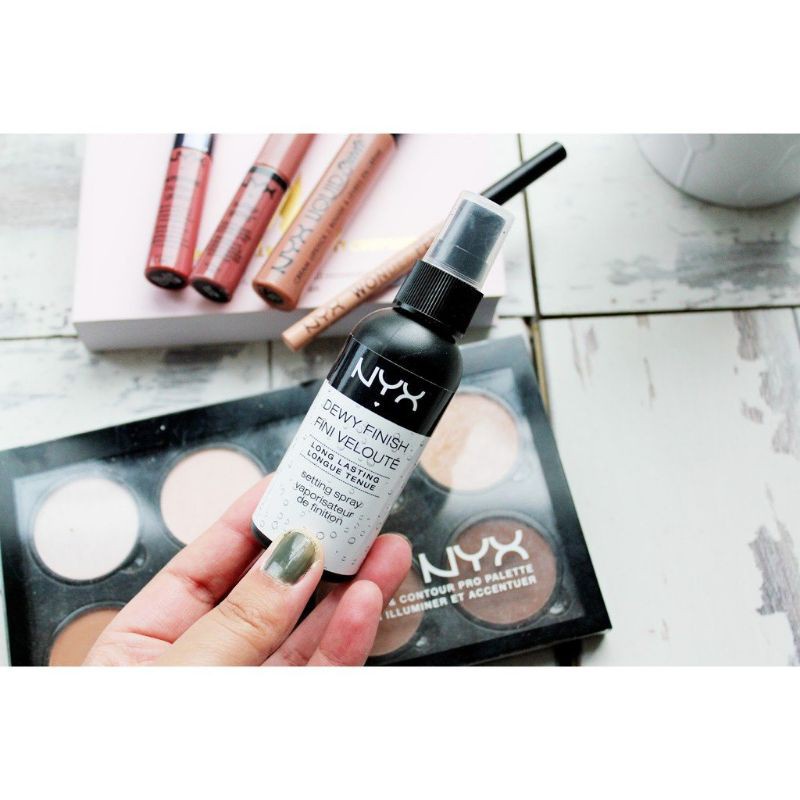 Xịt Khóa Lớp Trang Điểm NYX - Dewy Finish - Long Lasting Setting Spray (60ml) | BigBuy360 - bigbuy360.vn