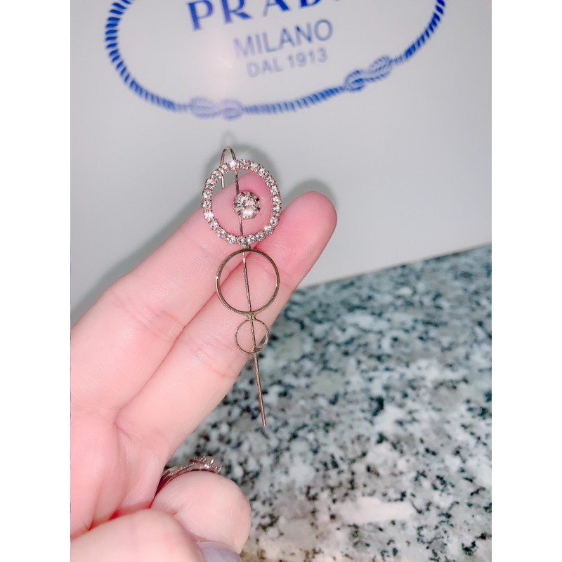 bông tai đính đá kẹp vành tai,thiết kế phong cách hàn quốc sang chảnh