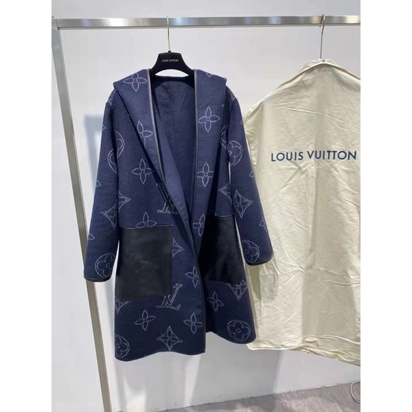Áo khoác dạ dáng dài có mũ cho nữ thương hiệu Louis Vuitton LV cao cấp