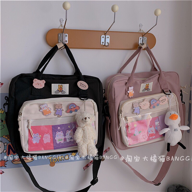 [ORDER] BALO CẶP SÁCH NGANG CÓ 2 KIỂU ĐEO CHÉO VÀ ĐEO VAI ULZZANG MÀU TRẮNG ĐEN HỒNG XANH | BigBuy360 - bigbuy360.vn