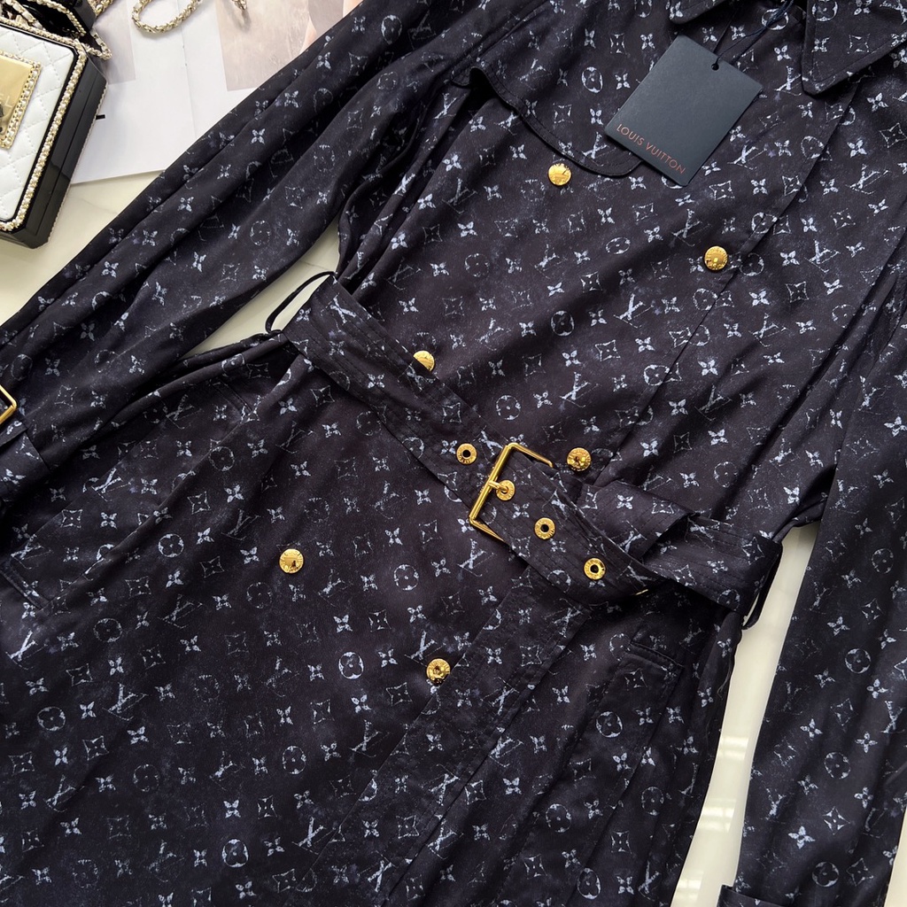 Áo khoác nữ dáng dài thời trang cao cấp Louis Vuitton LV phong cách sang trọng