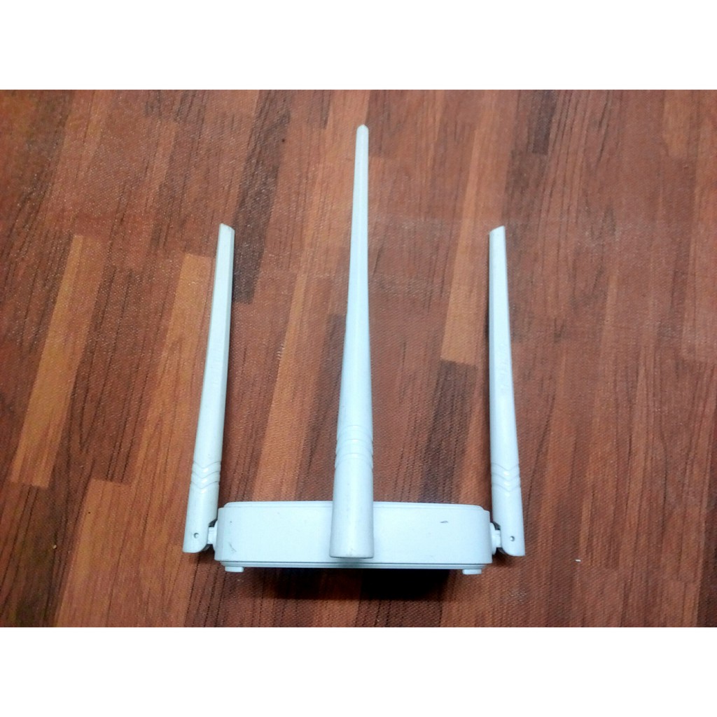 Bộ phát wifi Tenda 3 râu sóng khỏe, tốc độ 300Mbps