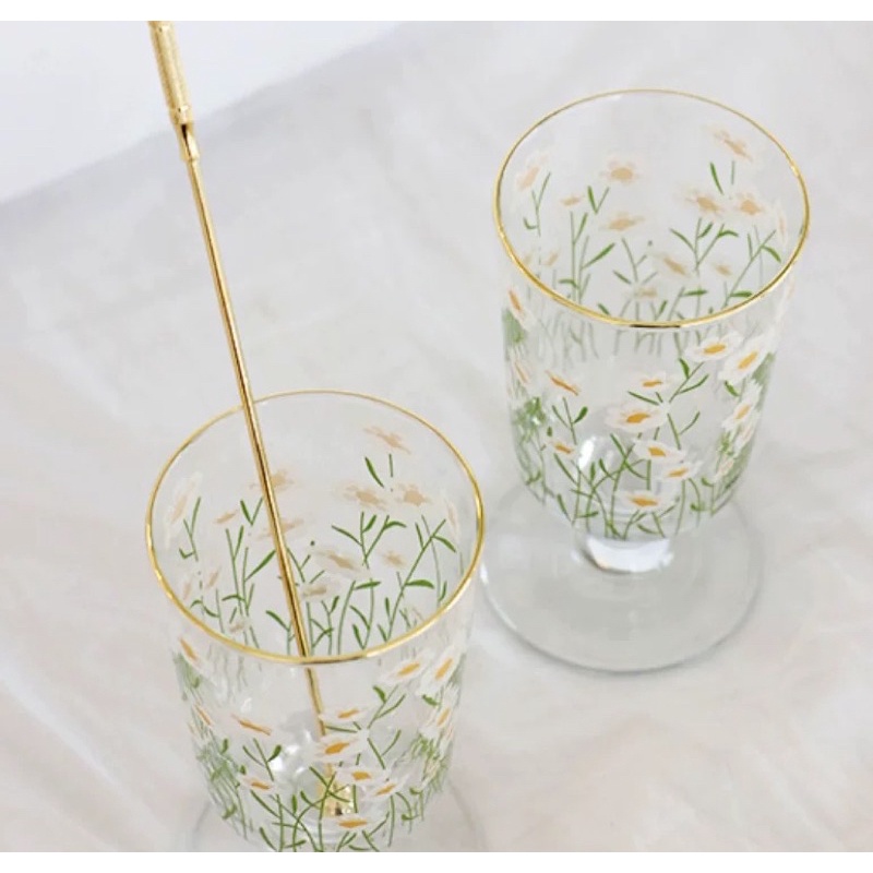 Ly thuỷ tinh cao cấp hoạ tiết hoa cúc và hoa hồng nhẹ nhàng