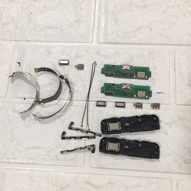 Linh Kiện Trong Xiaomi Redmi 5A ( cụm chuông, loa trong,ăngten sóng,...)